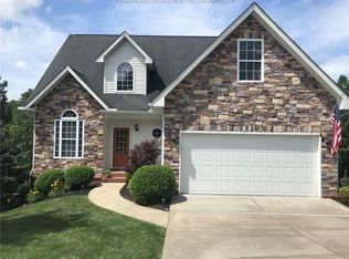 108 Hyde Park, Winfield, WV 25213