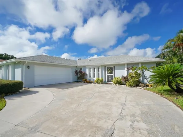 5654 Creekwood Dr, Sarasota, FL 34233