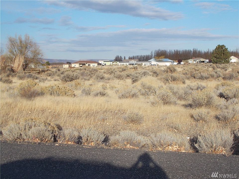 1st image of 867 Desert Aire Dr SW