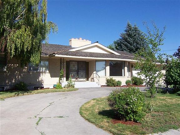 3rd image of 3225 Hartert Dr