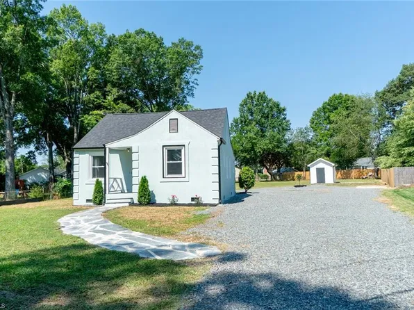 1614 Granville St, Burlington, NC 27215