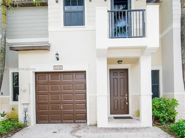 10440 NW 61st Ln, Doral, FL 33178