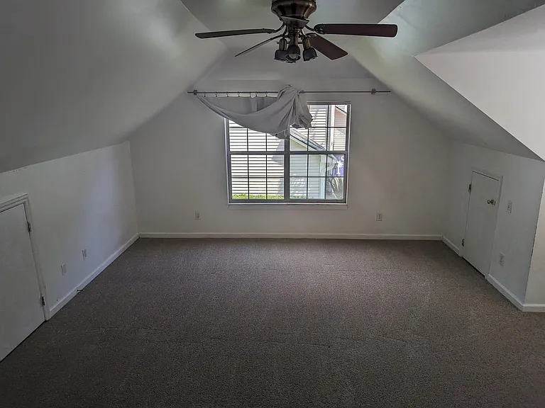 3320 Cedar Creek Ct — Photo 16