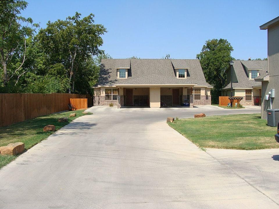 1st image of 116 Meadow Park Cir