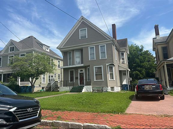 2nd image of 419 Bluff St