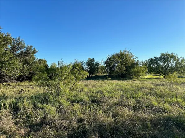 263 Feather Bay Dr, Brownwood, TX 76801