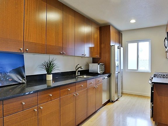 5th image of 1336 Princeton St APT 4