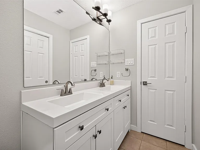 12930 Kimberley Ln — Photo 43