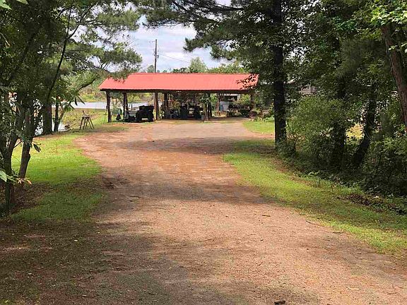 3rd image of 929 County Road 1123