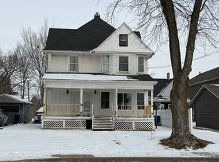 717 11th St, La Salle, IL 61301