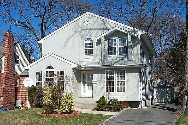 1st image of 20 Donaldson Pl