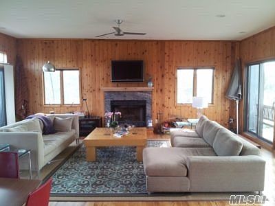 2nd image of 614 Shore Walk