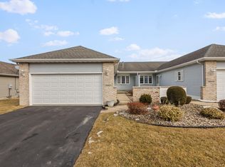 6901 Falcon Dr, Schererville, IN 46375