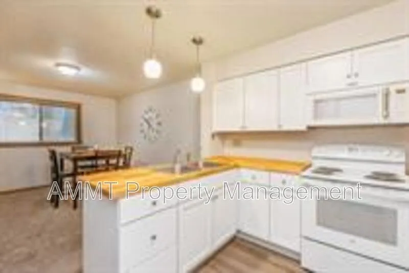 2 bed, 2.0 bath, $2,000 — Photo 1