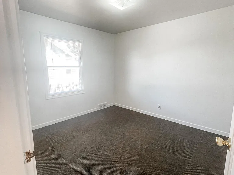 801 13th Ave — Photo 8