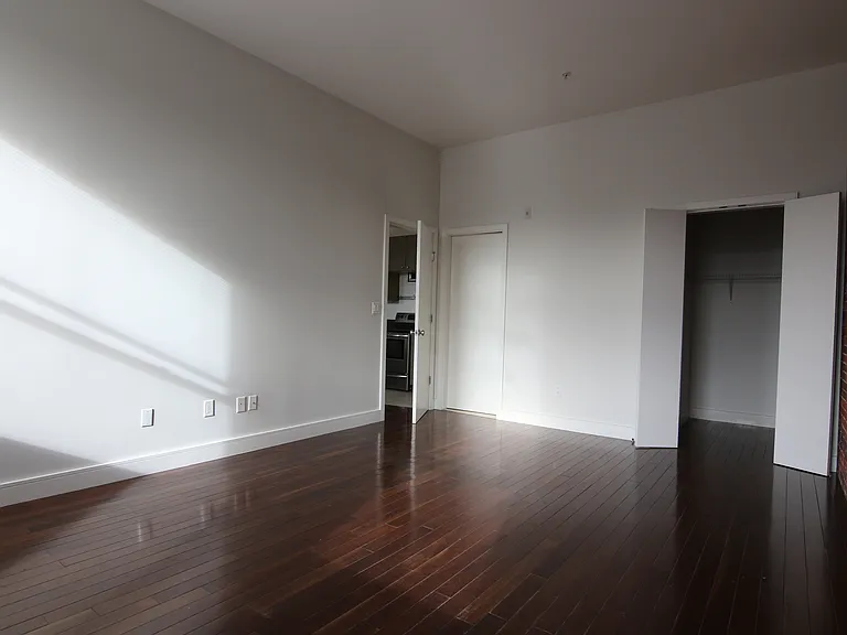 460-520 Harrison Ave — Photo 32