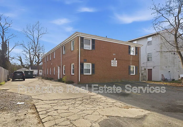 507 Ashlawn Dr #5 — Photo 2