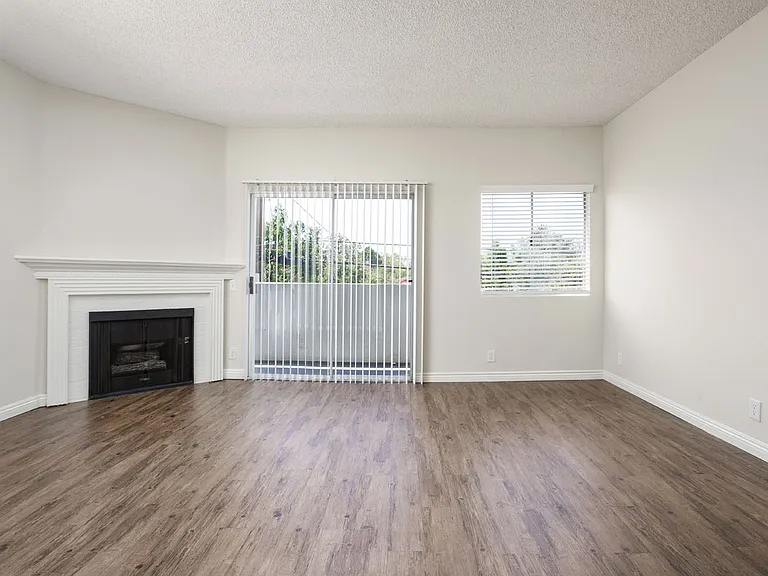 5709 Kester Ave #7 — Photo 4