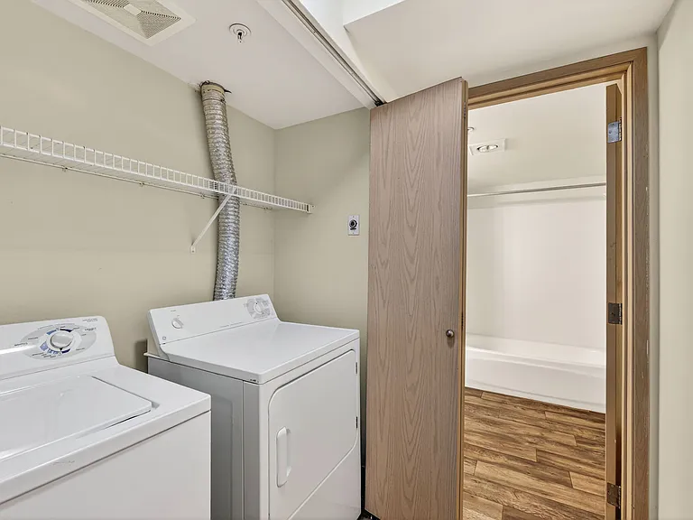 Ivy Ridge Apartments — Photo 24