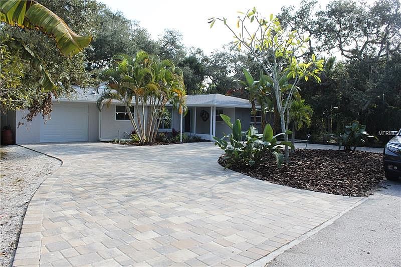 1st image of 4015 Bay Oaks Cir
