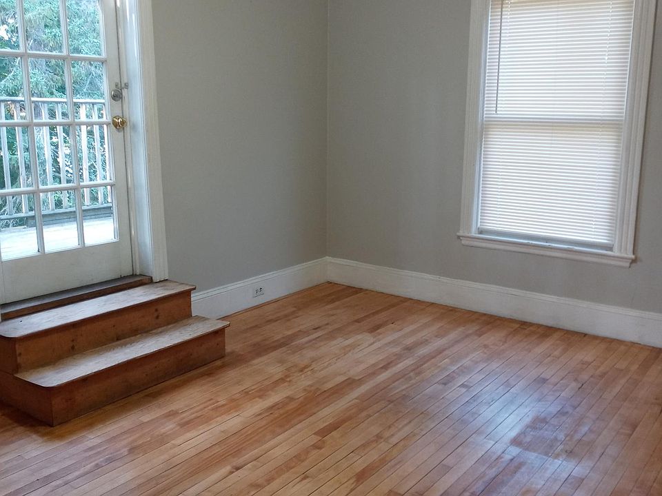 2nd image of 1415 Congress St #2
