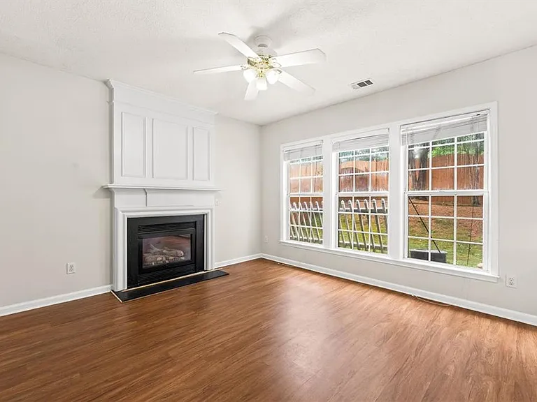 2704 Regent Walk Dr — Photo 15