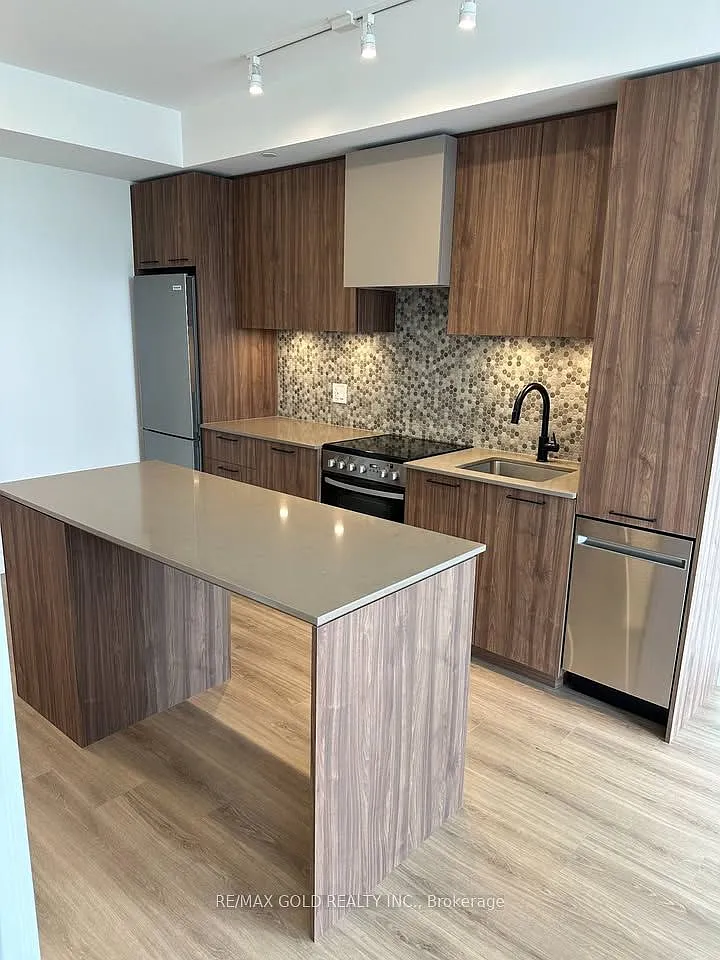 1 bed, $2,000 — Photo 1