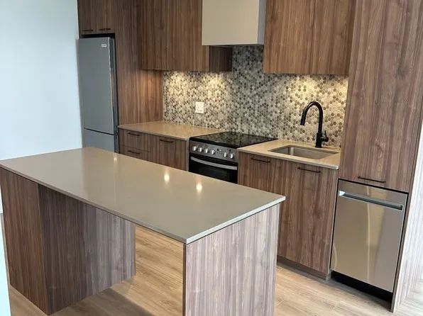 10 Lagerfeld Dr #314, Brampton, ON L7A 5L3