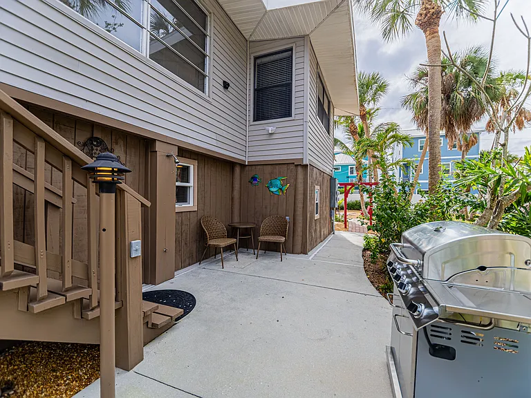 5372 Palmetto St — Photo 13