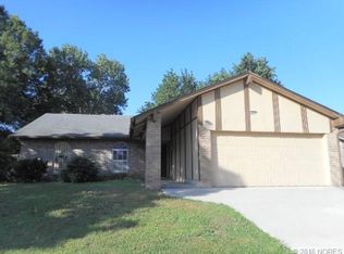 9646 E 25th St, Tulsa, OK 74129