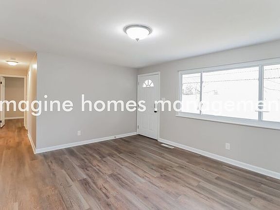 4th image of 830 Ledro St