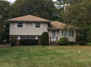 37 Terrace Ave, Nanuet, NY 10954