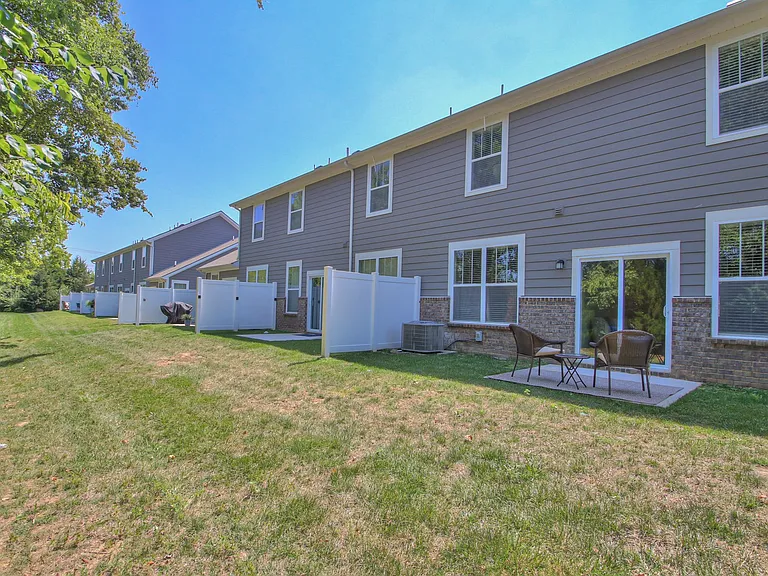 4218 Aragorn Way — Photo 28