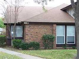 2nd image of 1505 W Braker Ln