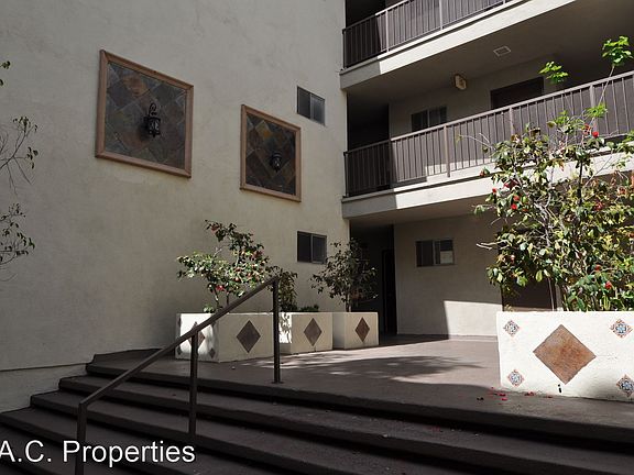 3rd image of 4225 Mary Ellen Ave #17581878