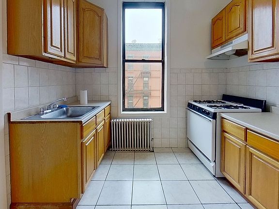 5th image of 444 7th Ave APT 3F