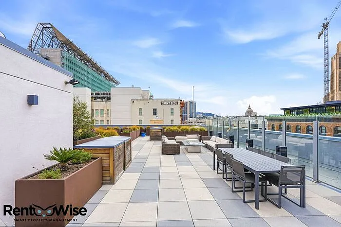 1075 Market St #808 — Photo 28