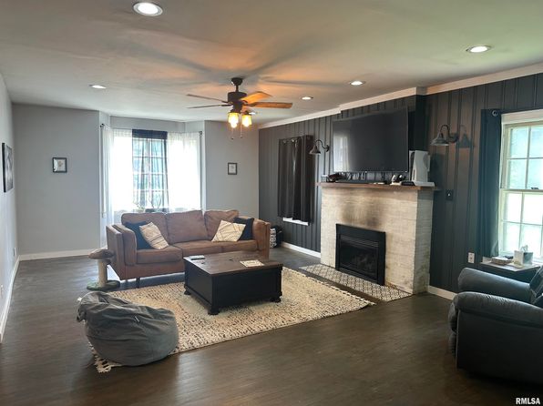 407 W Water St, Pinckneyville, IL 62274