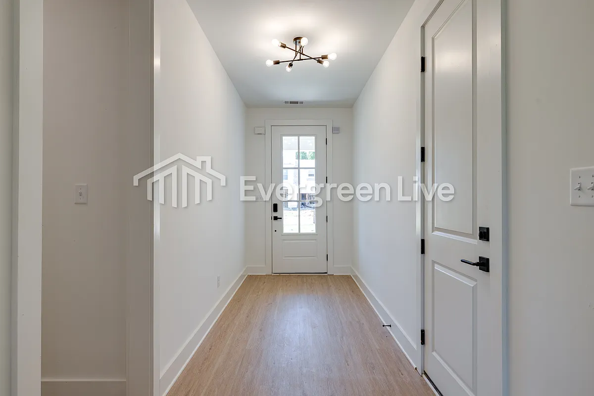 Building Photo - 4231 McSwain Dr
