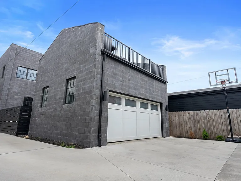 287 E Greenwood Ave — Photo 20