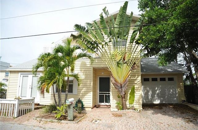 1st image of 112 92nd Ave