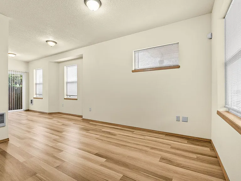 4832-4924 NE Lombard St — Photo 13