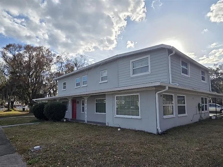 712 S Clyde Ave — Photo 1