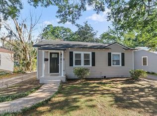 2253 Home Park Cir E, Jacksonville, FL 32207
