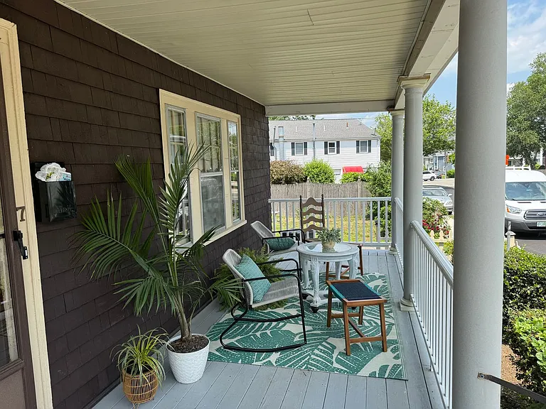 7 Lamoille Ave — Photo 3