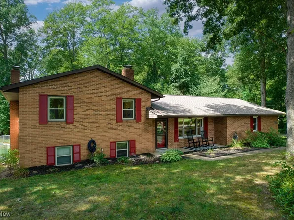 8383 Leaver Ave NW, Canal Fulton, OH 44614