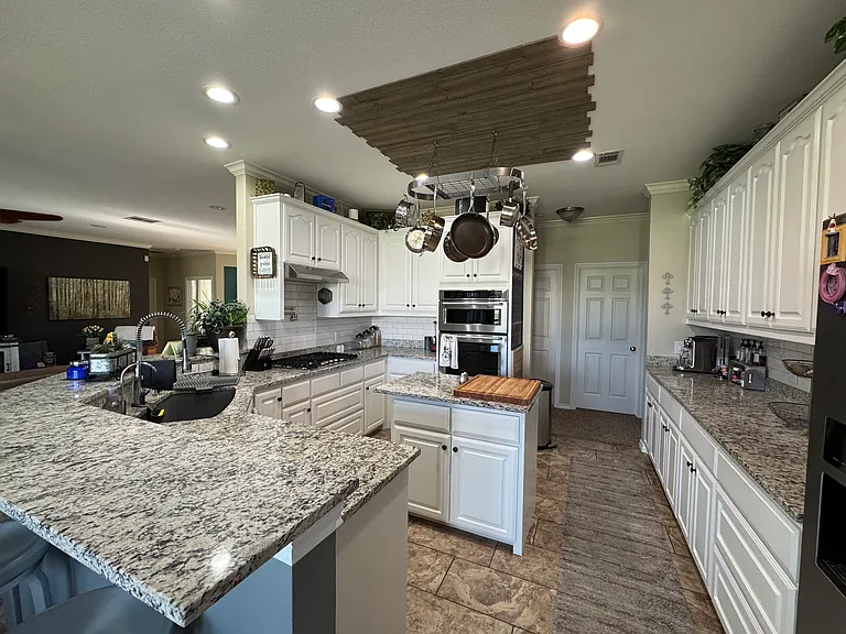 1250 Lynn Ln — Photo 11