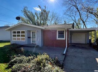 327 30th Ave N, Clinton, IA 52732