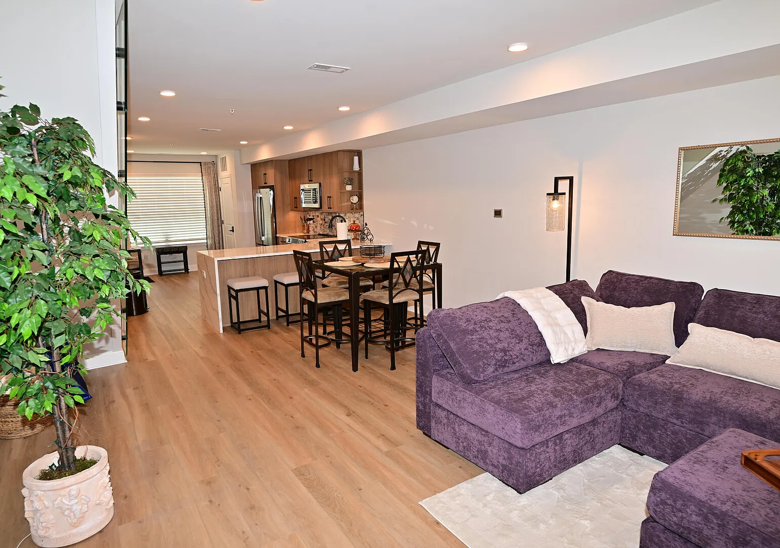 New Construction Condo/Townhome, 2 bedroom, 2 Bathroom , near City Ave — Photo 1