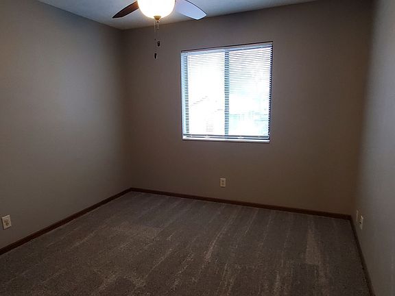 4th image of 922 A St #3